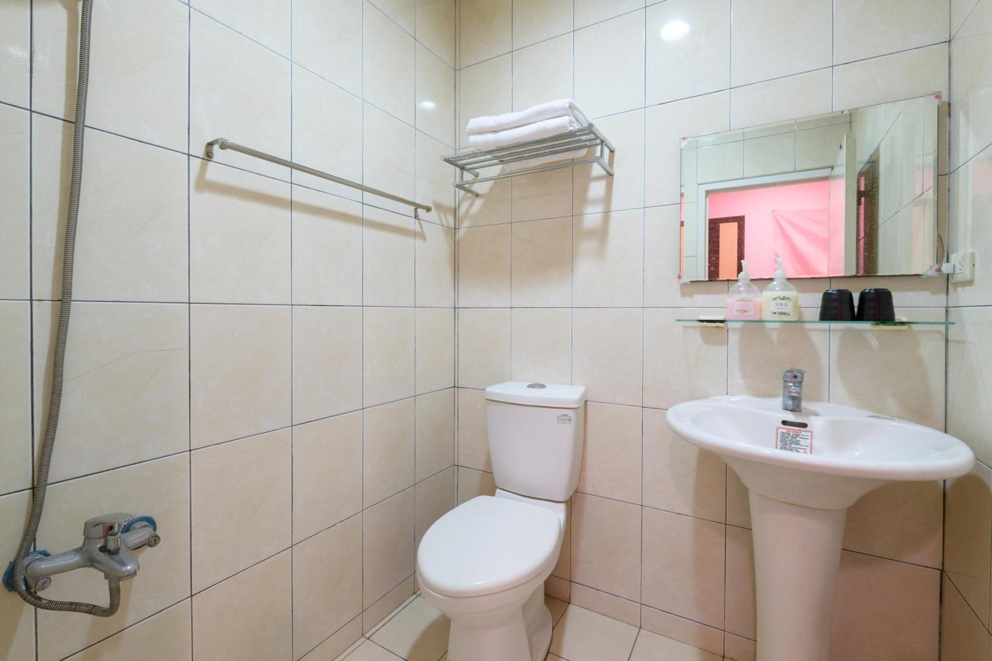 羅東夜市 小宅一生民宿 Night Market Small House Lifetime Hotel Luodong Cameră foto